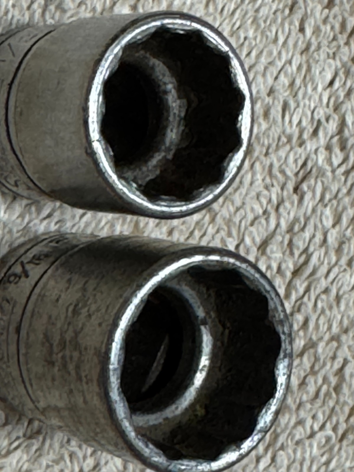 Snap On 3/8″ Drive 12PT SAE Shallow Chrome Sockets F161 1/2″ and F181 9/16″