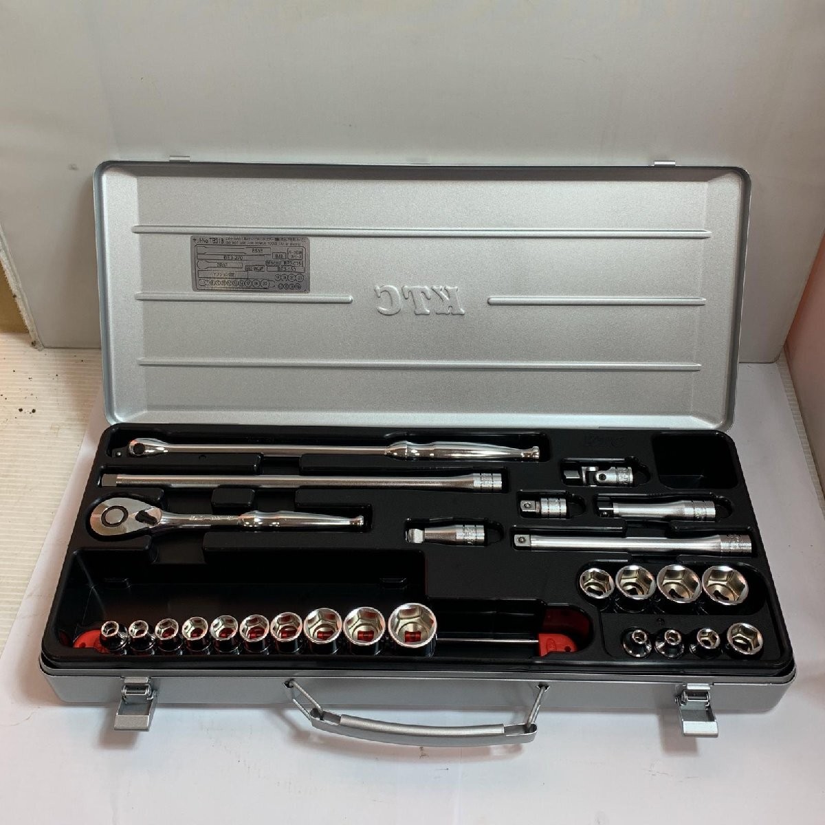 NEW KTC 9.5-inch Socket Wrench Set, 26-Piece Set