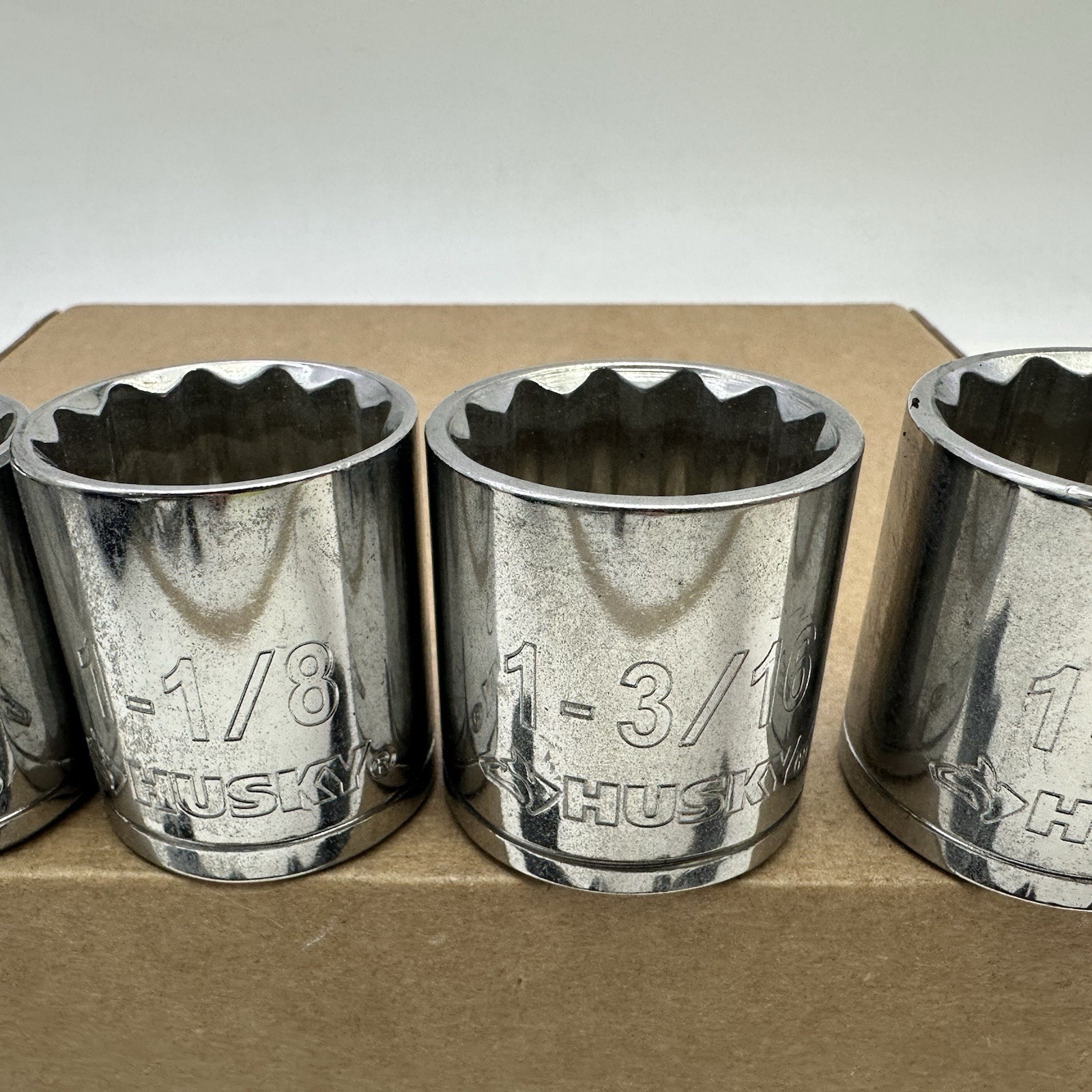 Husky 5 pc 1/2″ Drive 12 Point SAE Socket Set 1″, 1-1/16, 1-1/8, 1-3/16, 1-1/4