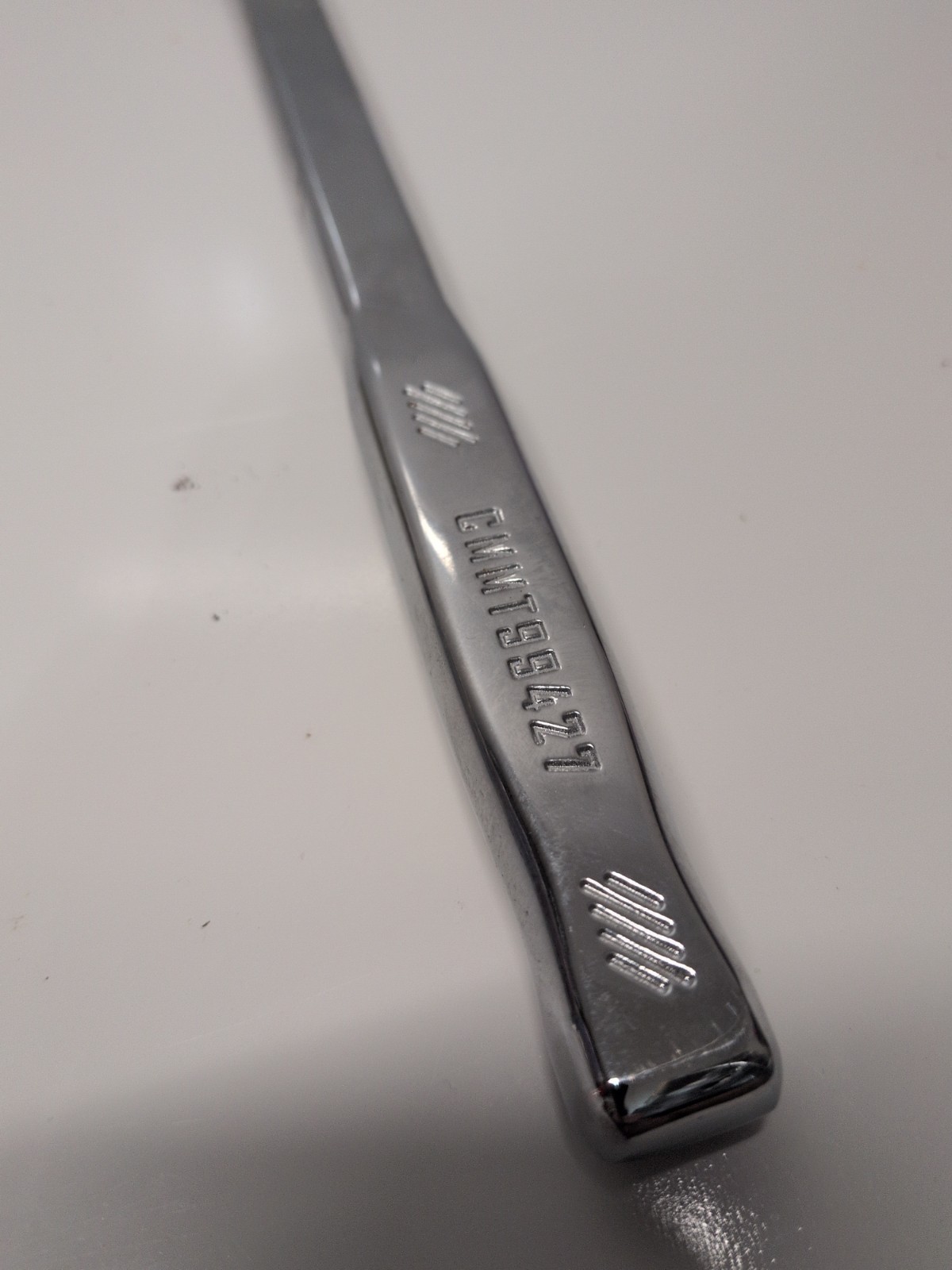 Craftsman CMMT99427 3/8″ Long Handle Ratchet