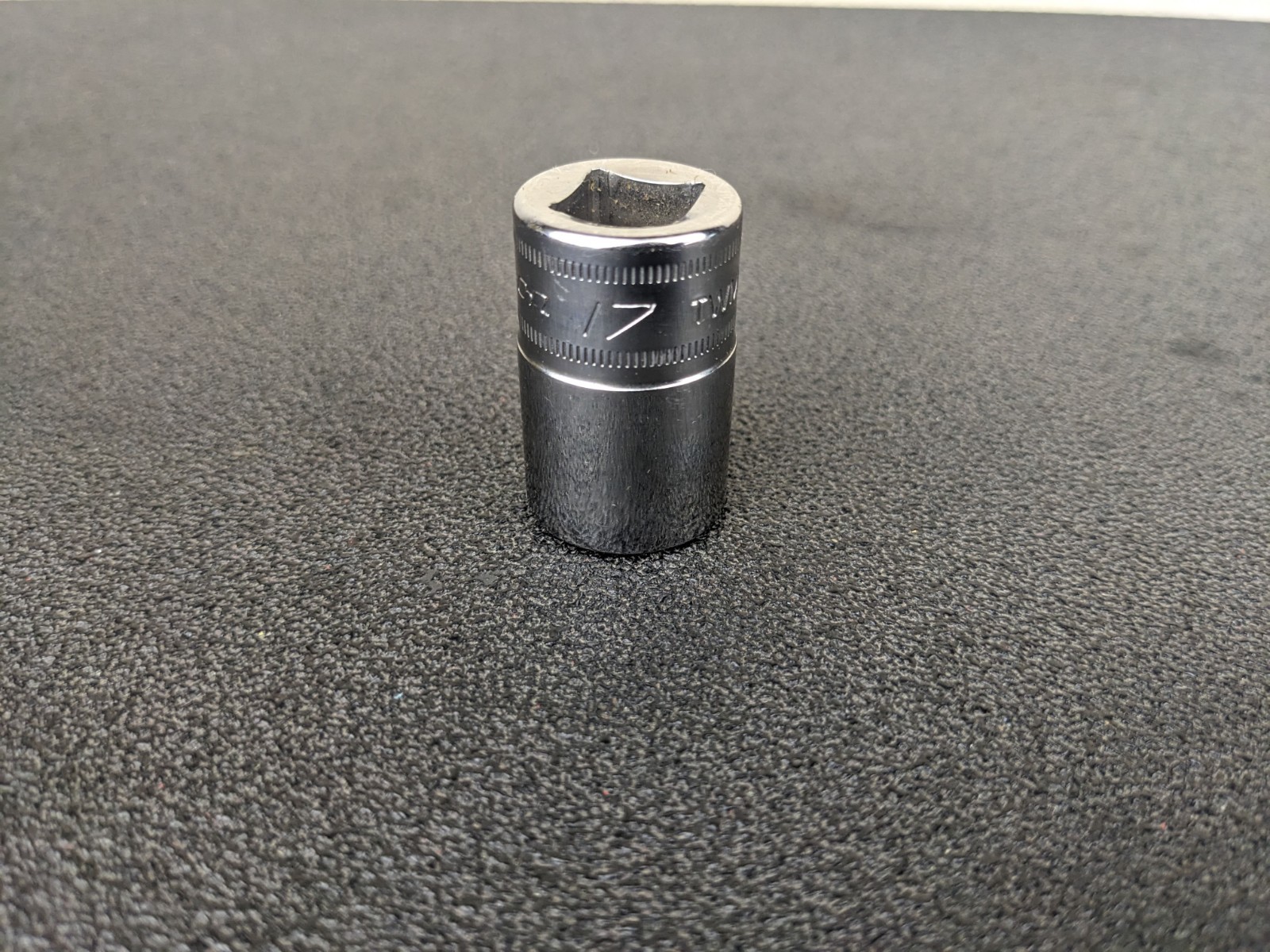 #bm108 Snap On Tools NEW Shallow 1/2” Drive 17mm Socket 6 Point Chrome TWM17