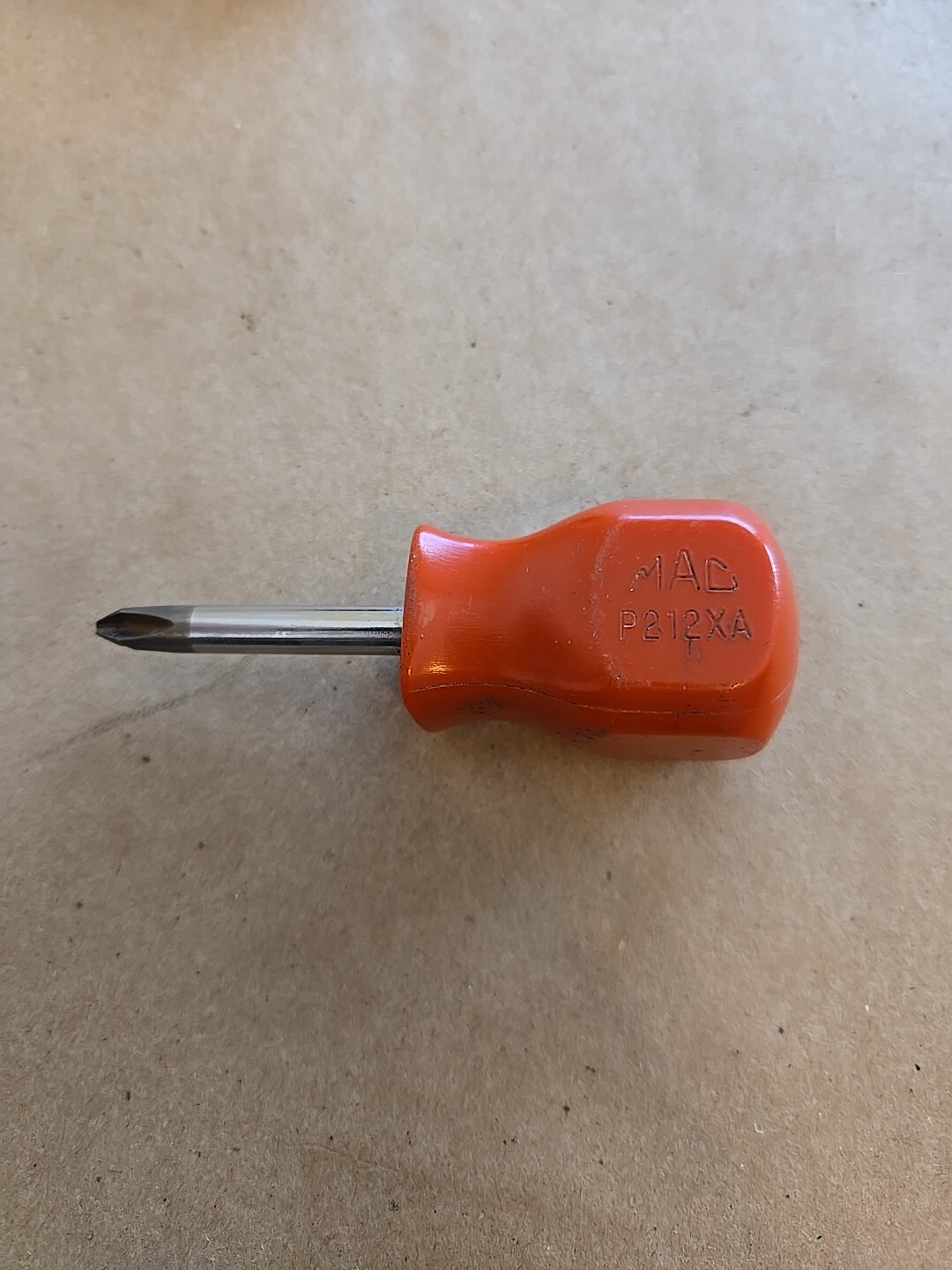 Mac Tools #2 Phillips 1/4″ Flat Tip Stubby Screwdrivers Red Handle P212XA PNR2SA