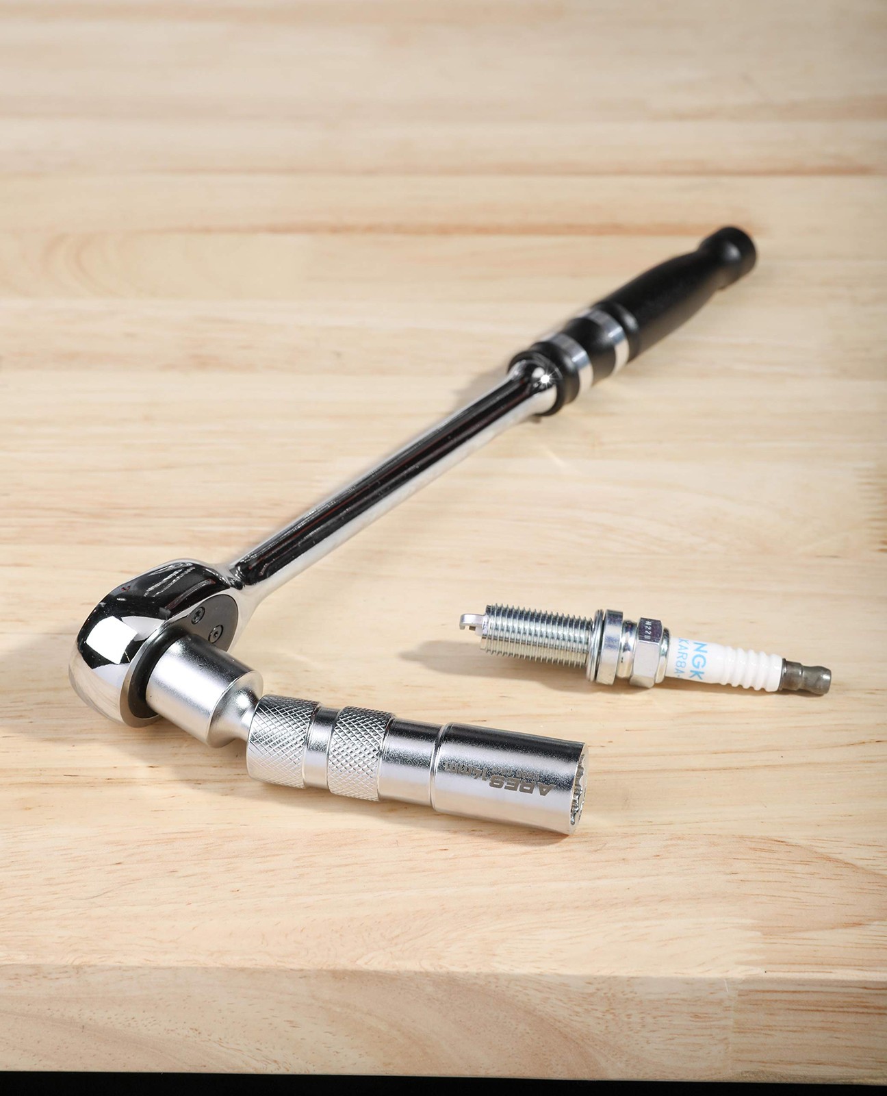 ARES 11000-14mm Thin Wall Magnetic Swivel 14mm Spark Plug Socket