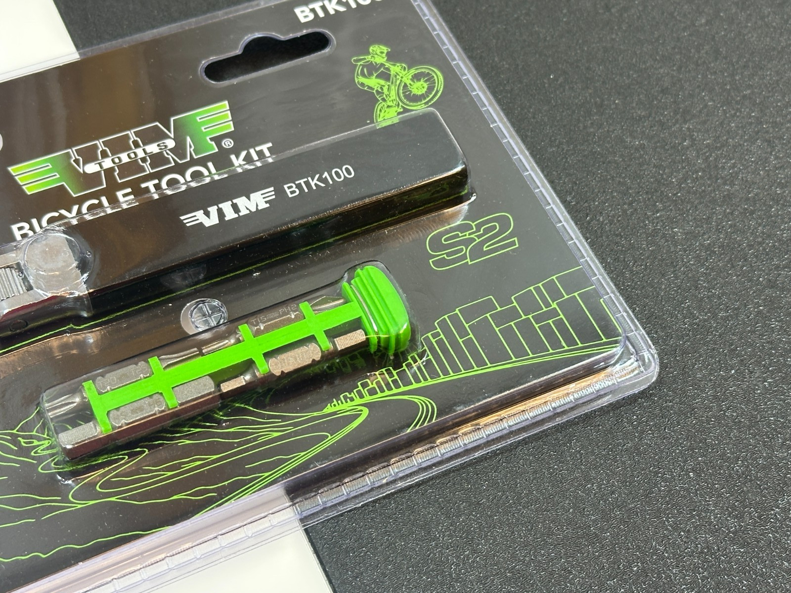 NEW VIM Tools BTK100 1/4″ Hex Reversible Micro Bit Ratchet Bicycle Tool Kit NOS
