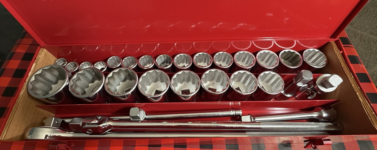 WRIGHT TOOL 28pc SAE 618 SOCKET SET 3/4” Dr 12pt STD 3/4” – 2-3/8” TOOL BOX USA
