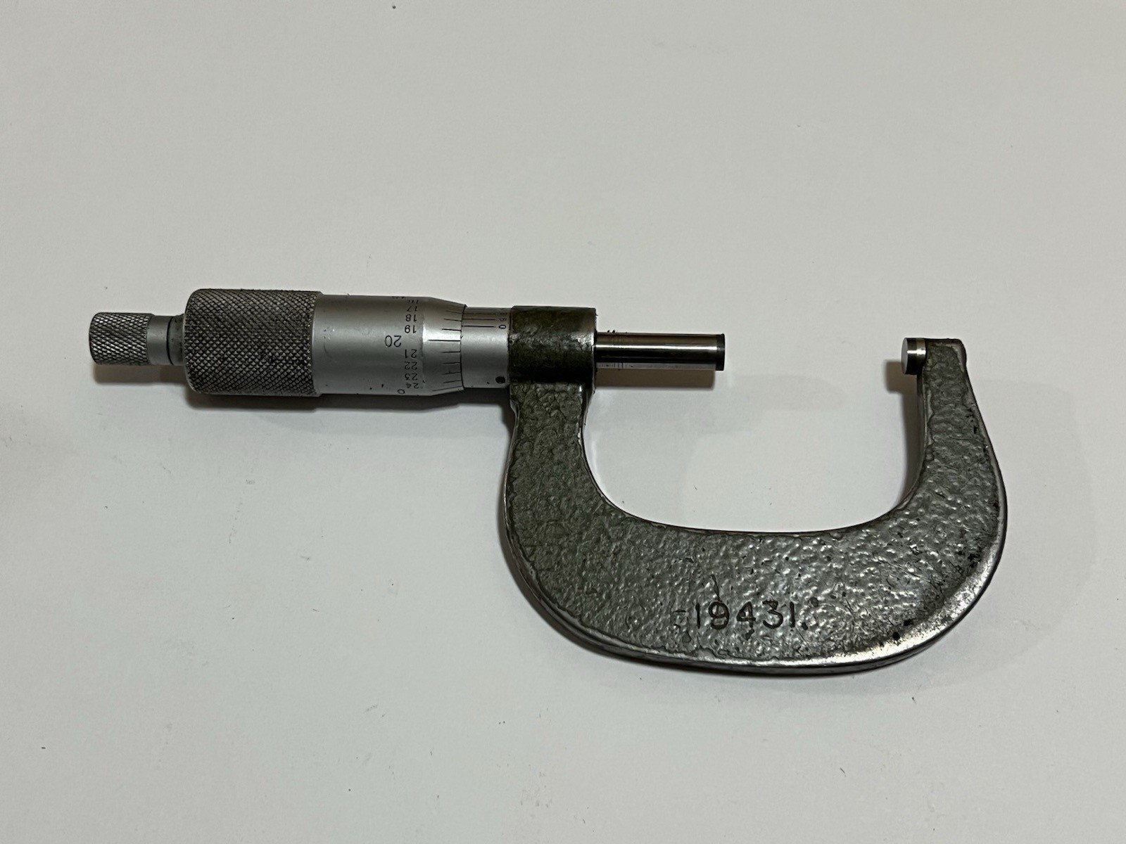 Mitutoyo 1″ – 2″ Outside Micrometer Gauge 5210-243-2933 in Box Caliper Japan