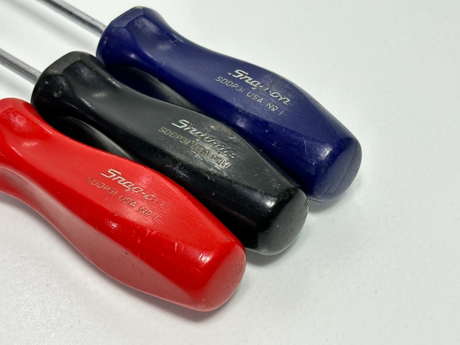 Snap-on Tools USA 3pc SDDP31 No. 1 Philips Screwdriver Lot Set, Blue, Black, Red