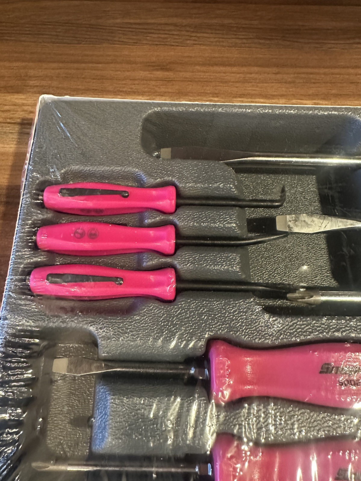 NEW Snap-On ELECTRIC PINK 10 pc Screwdriver & Magnet Pocket Prybars SDDDPBX100EP