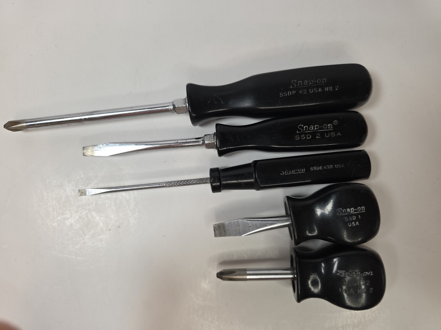 SNAP-ON TOOL 5 pc. SCREWDRIVER SET, Flat and Phillips Black Handle Screwdrivers