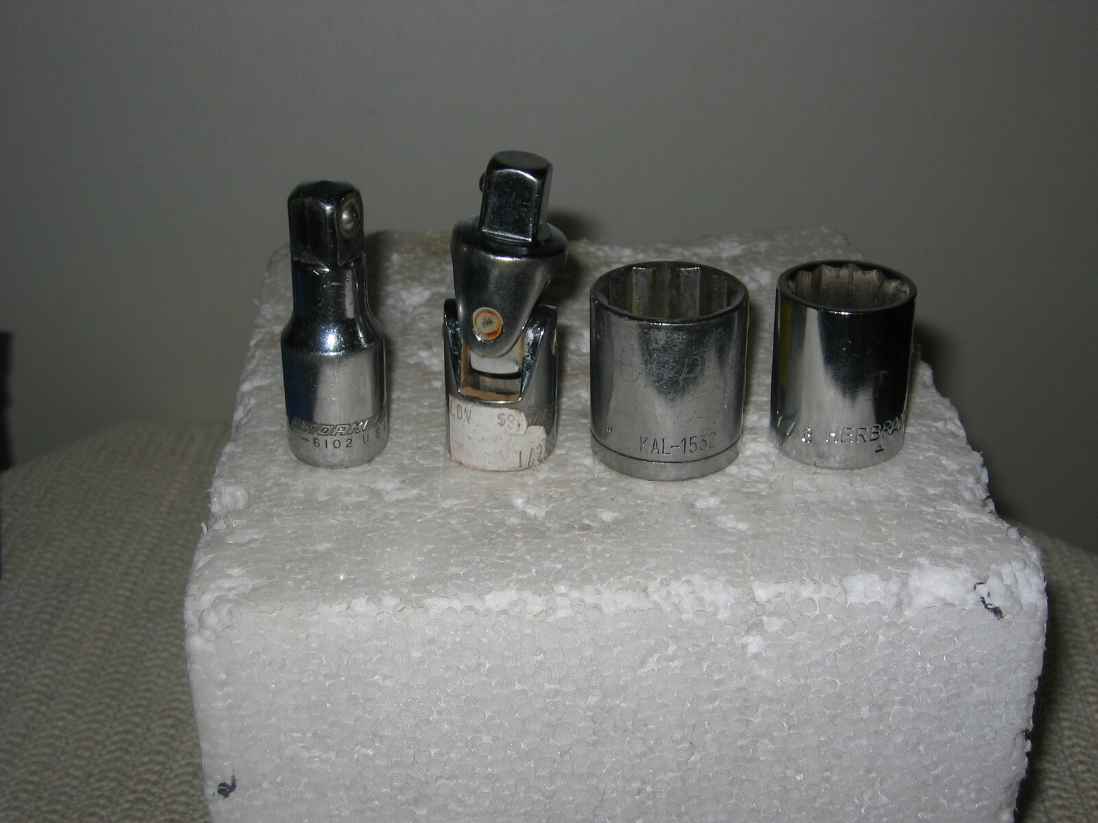4 pc ProAmerica 1/2″ Drive Set Made in USA sockets, extension, universal joint