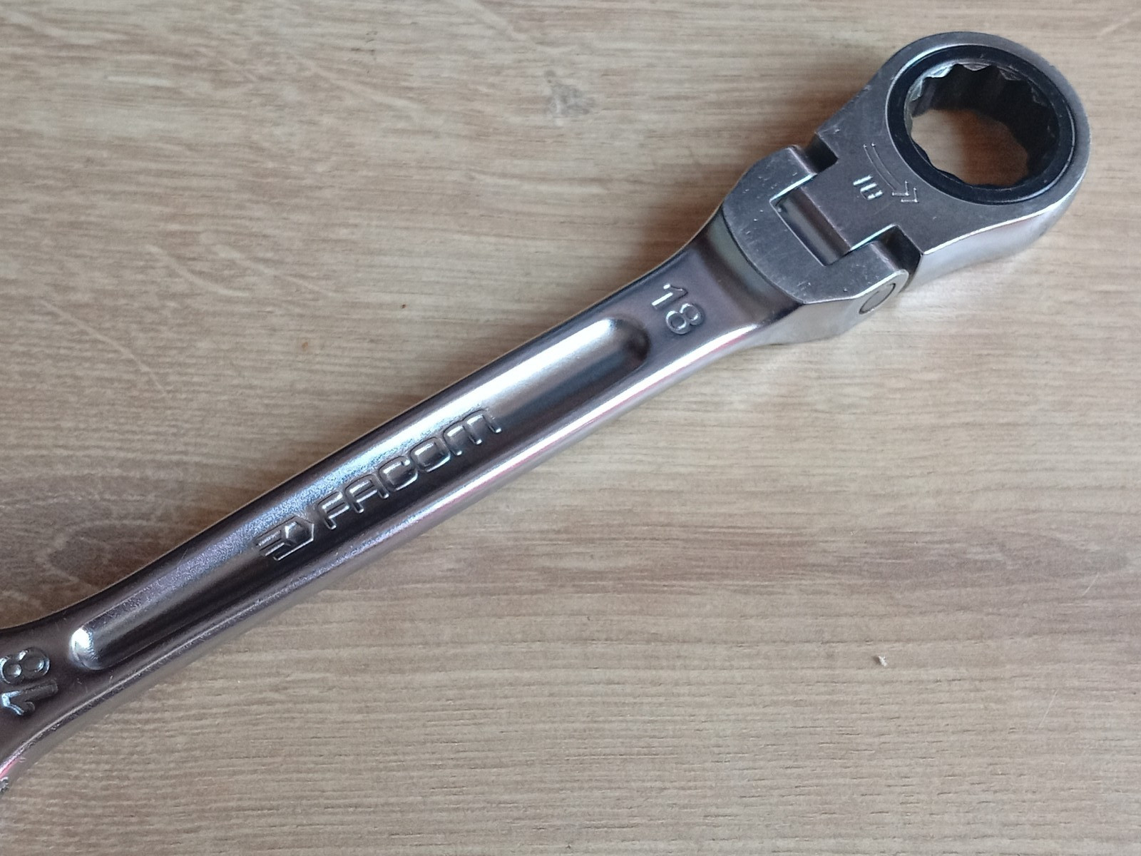 Facom No467F, 18mm, Flexhead Ratcheting Combination Ratchet Spanner