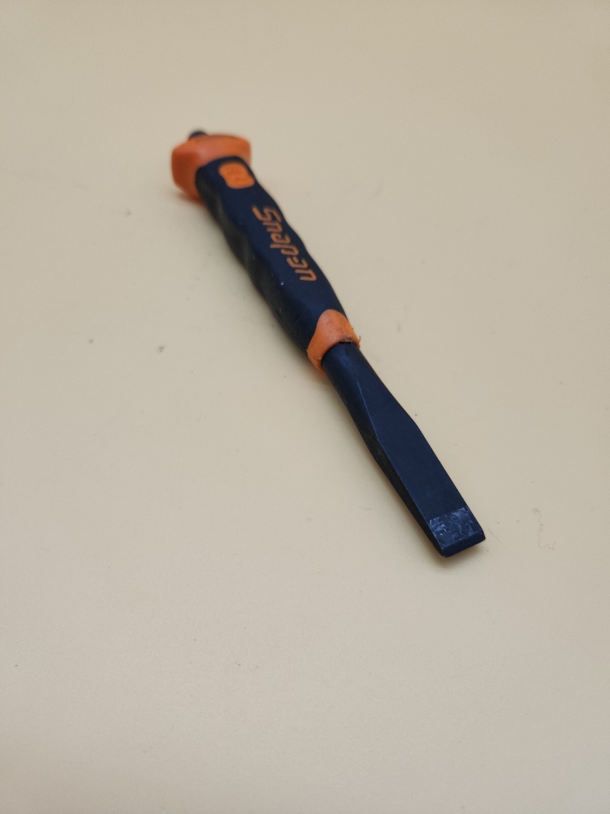 Snap-on Tools Soft Grip 3/8″ Flat Edge Chisel PCSG812O ORANGE