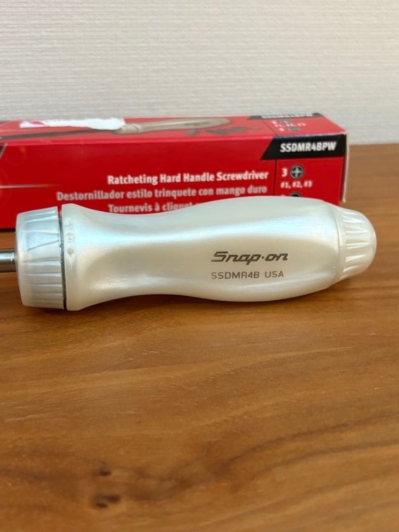 Snap-on SSDMR4BPW PEARL WHITE Hard Grip Ratcheting Screwdriver [Unused]