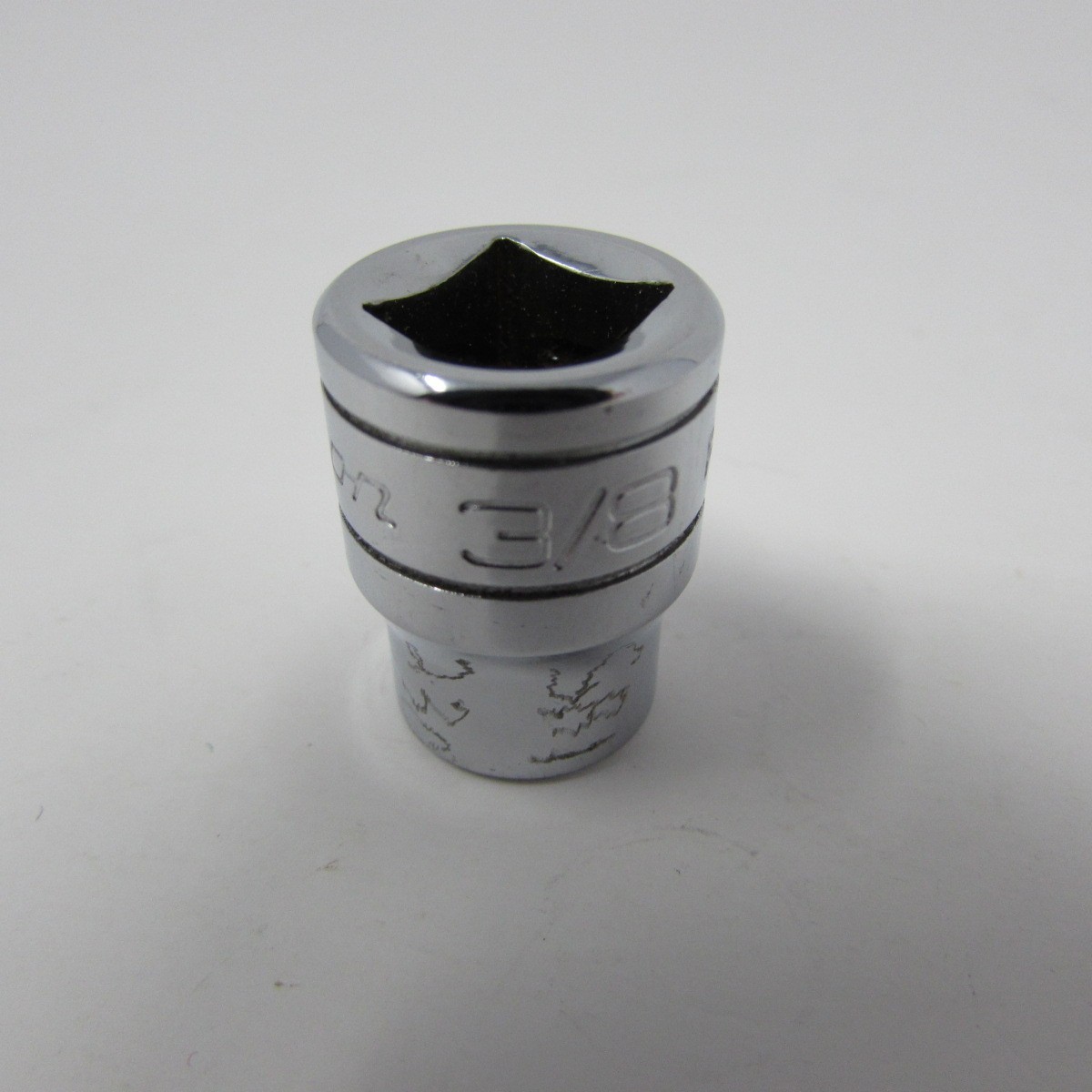 Snap-On 3/8″ 12 Point Socket 3/8″ Drive F121 Writing and Scratches On Tool USA
