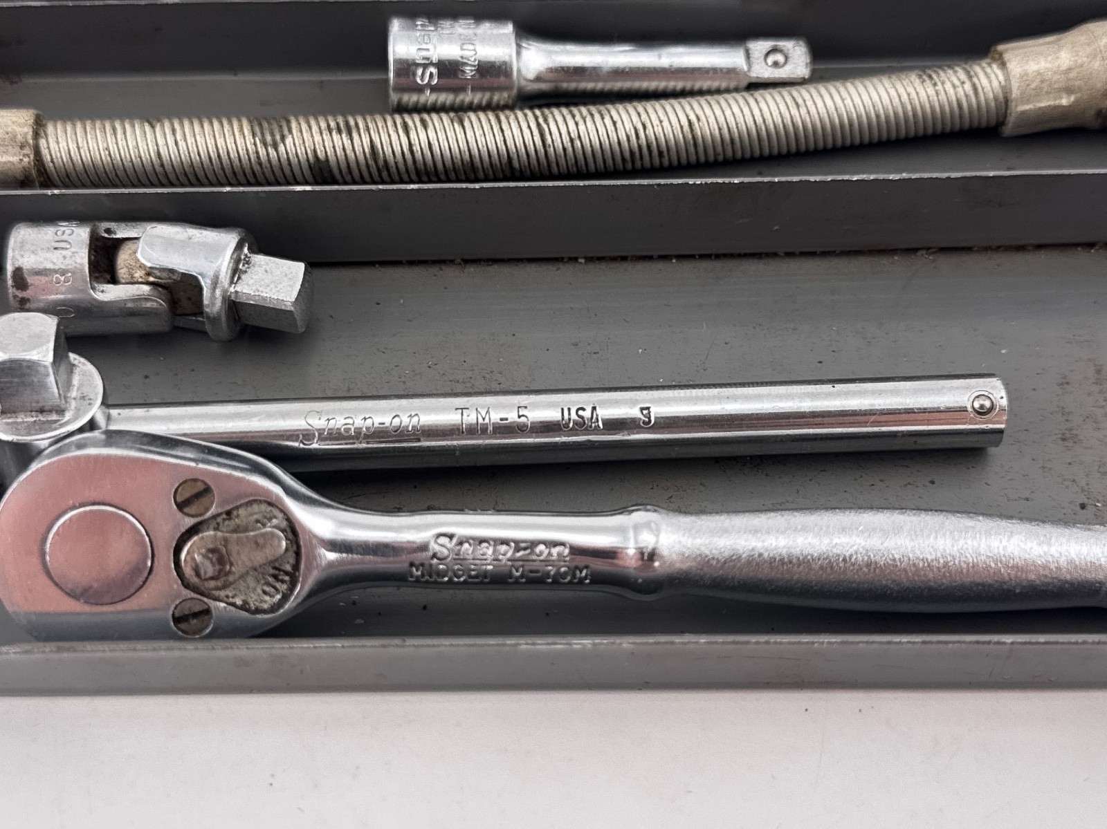 Snap-On Tools USA M-70 M 9/32″ Drive Midget Ratchet w/ Sockets & Extras