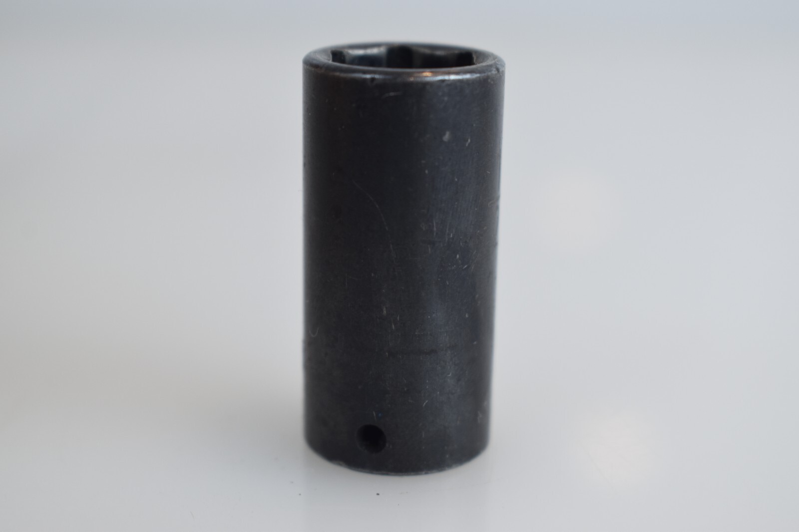 Matco Tools AIP166 1/2″ SAE Semi-Deep Impact Socket 1/4″ Drive 6 Point