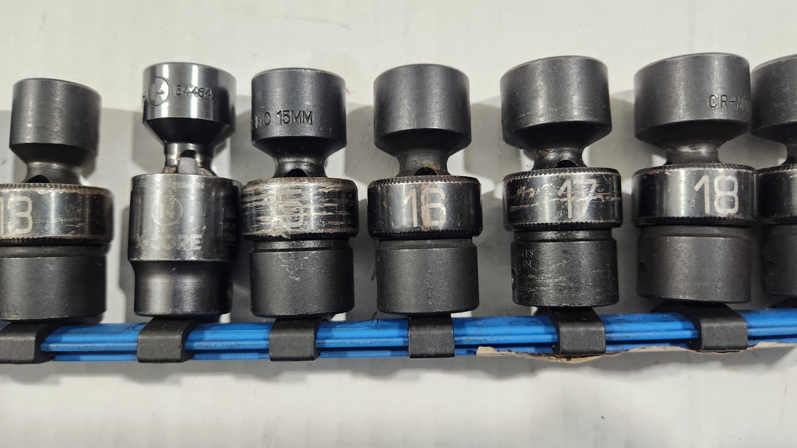 Matco 10-19MM ADV 10 Pc. 3/8″ Metric 6 Point Swivel Universal IMPACT Socket Set
