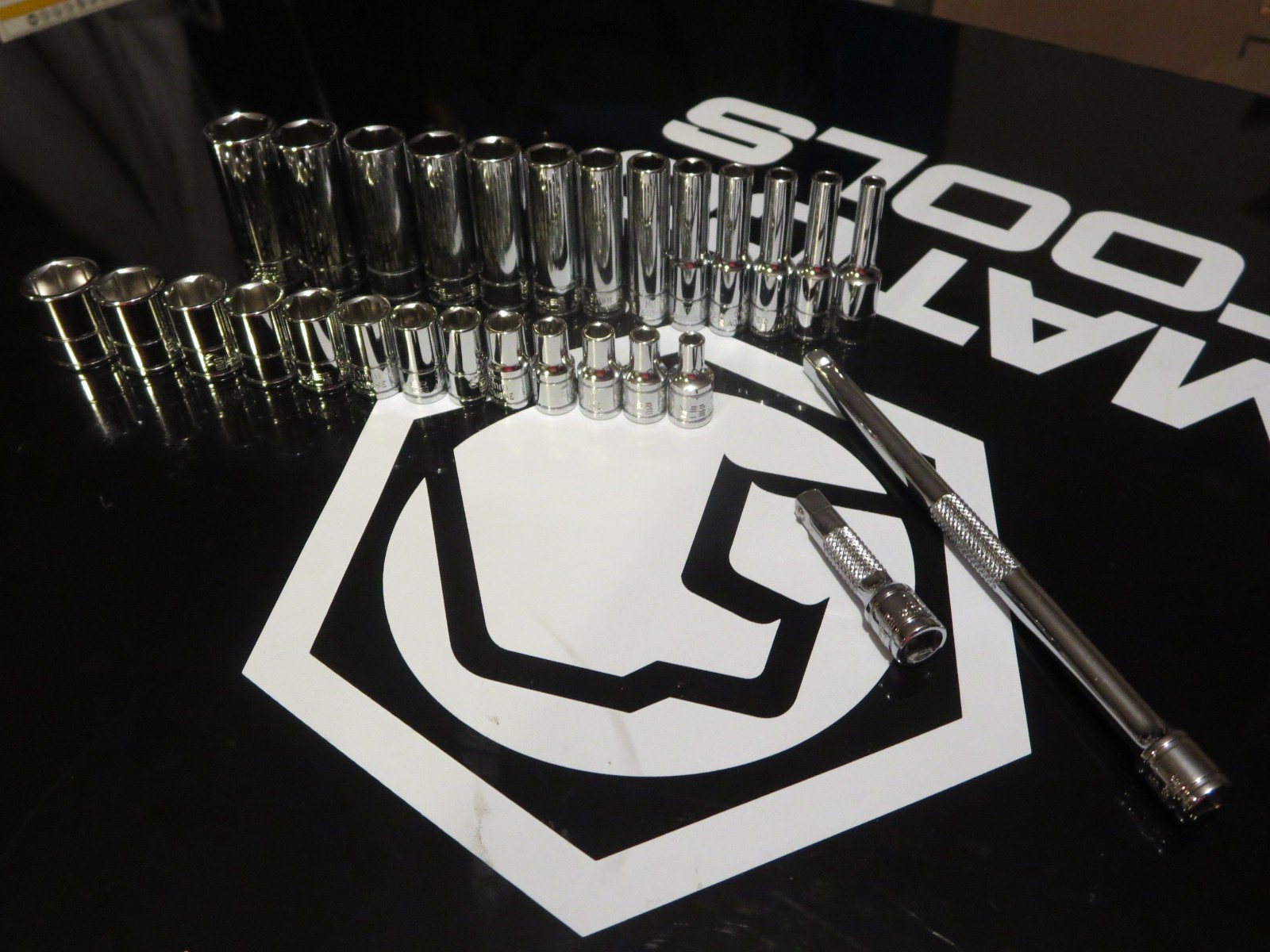 MATCO SILVER EAGLE 1/4″ DRIVE 26-PC METRIC 6 point SOCKET set w/ 2 extensions