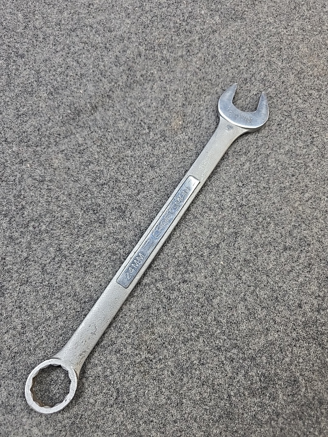 Crafstman Metric 24 MM -V- Style Wrench 42923 Made In The USA