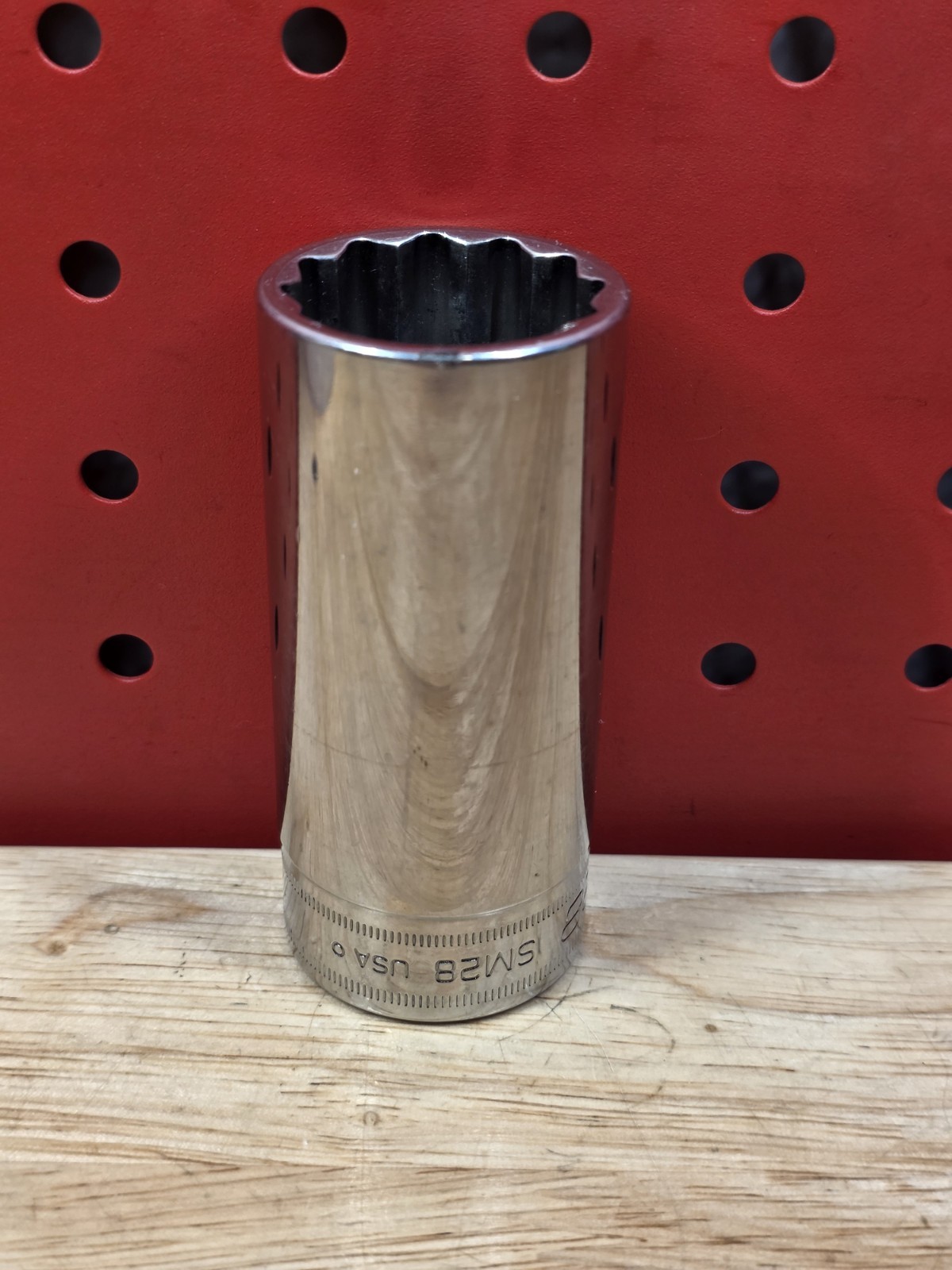 Snap-on Tools SM28 28mm 1/2″ Drive Metric 12-Point Deep Chrome Socket USA