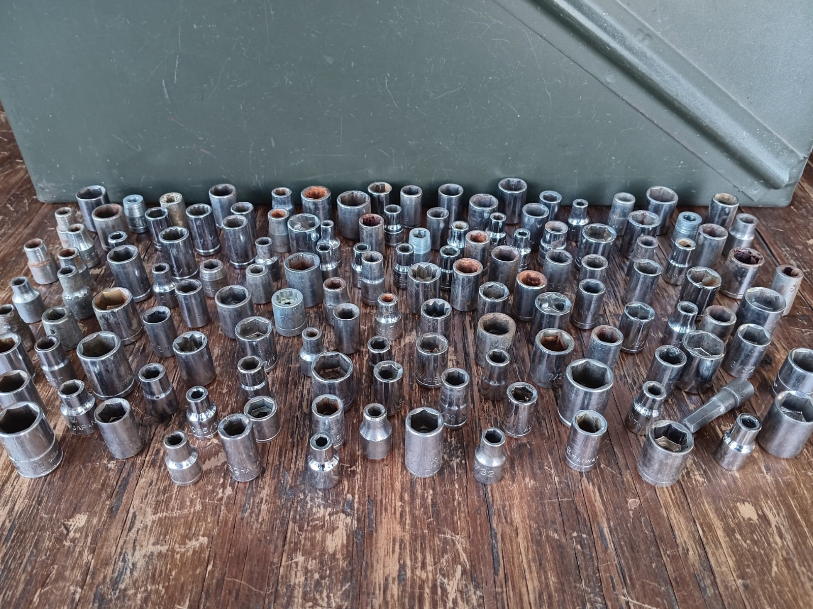 130 Shallow Sockets Import/Other 1/4″ Drive SAE & Metric Mixed Size Large Lot