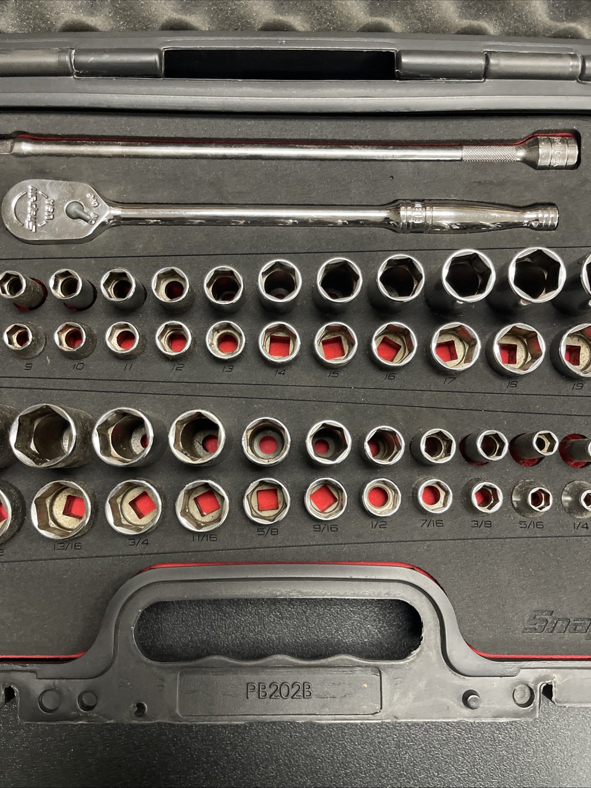 Snap On 51 pc 3/8″ Drive 6 Point Metric SAE General Service Set 251FSMBFR