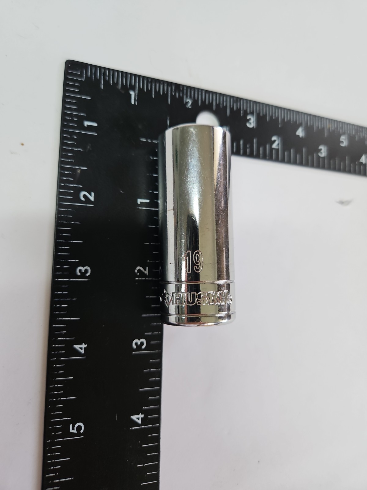 Husky 19mm Deep Well Socket 6 Point 3/8″ Drive China/Taiwan
