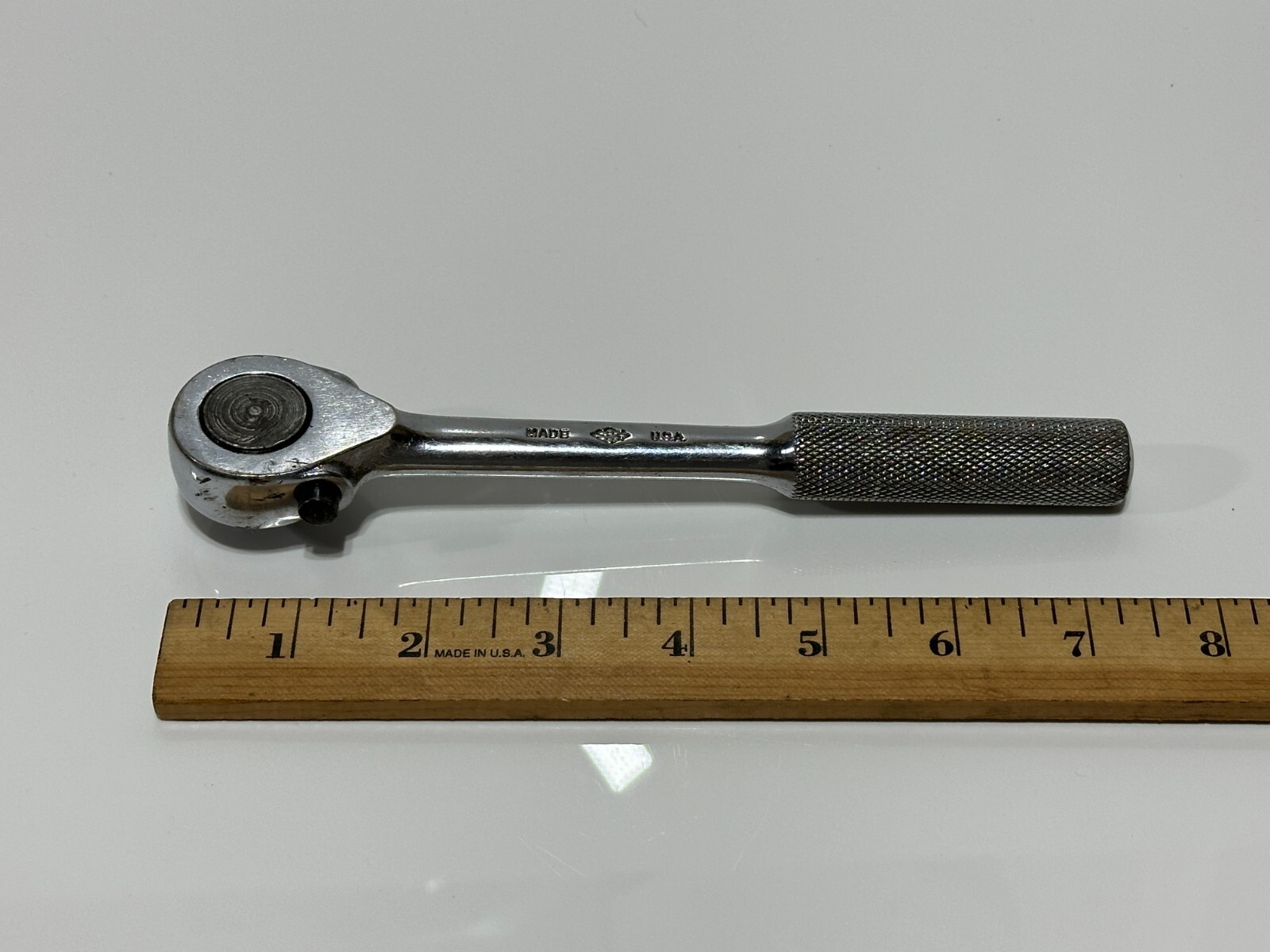 SK Tools USA 3/8″ Drive Push Button Switch Ratchet – Knurled Grip Handle