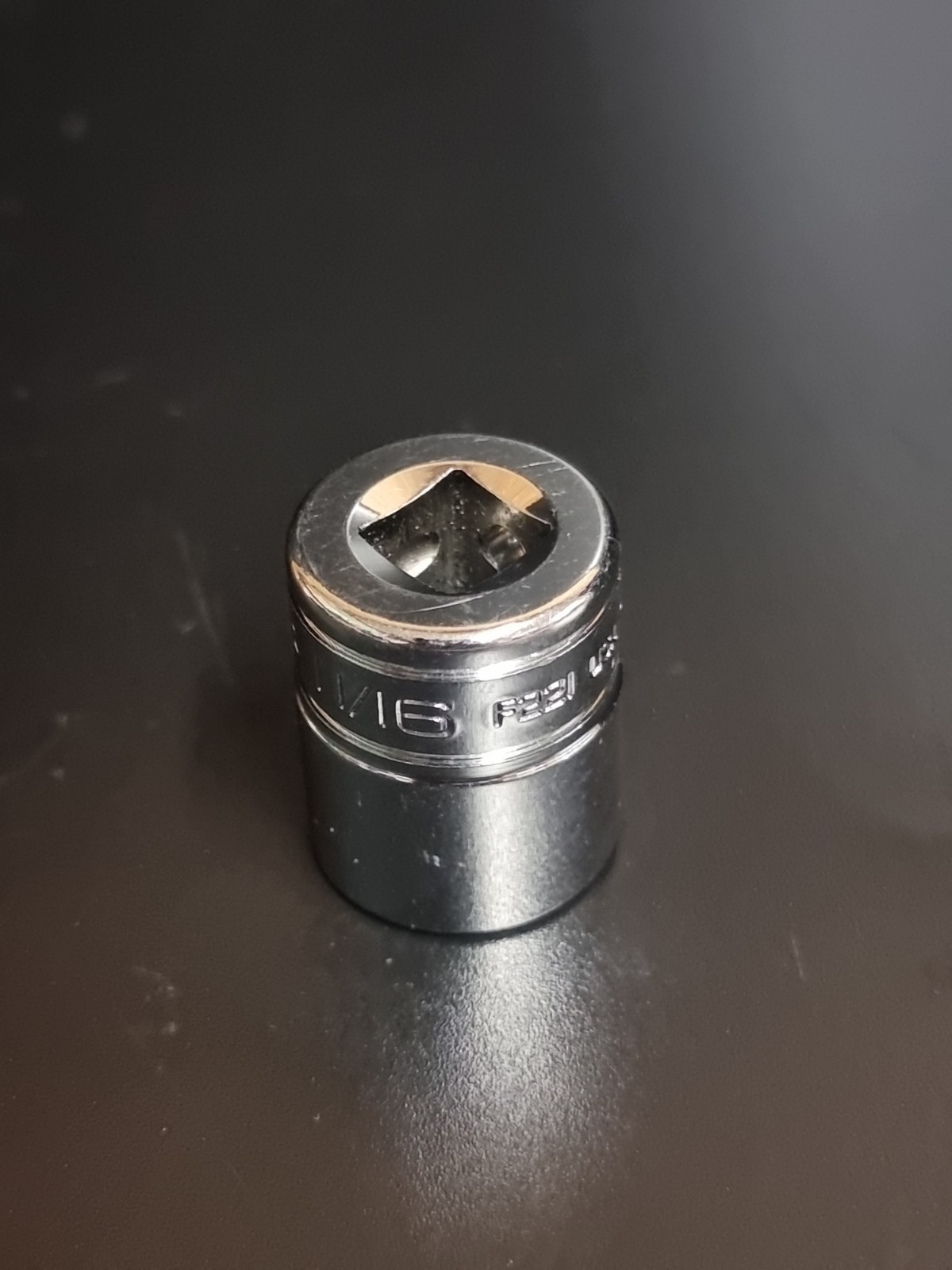 Snap On F221 3/8″ Drive 12 Point Shallow 11/16″ Chrome Socket