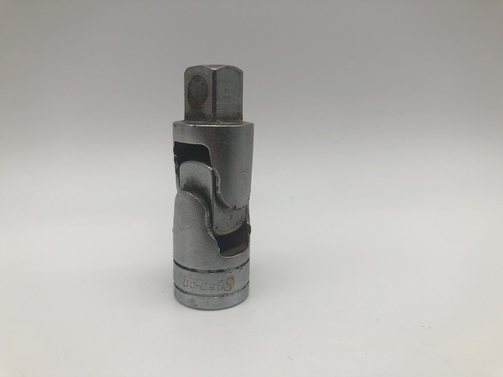 Snap-On Tools 15/16” 12-Point Deep Socket S301 & Snap-on 1/2” 8-L Swivel Socket