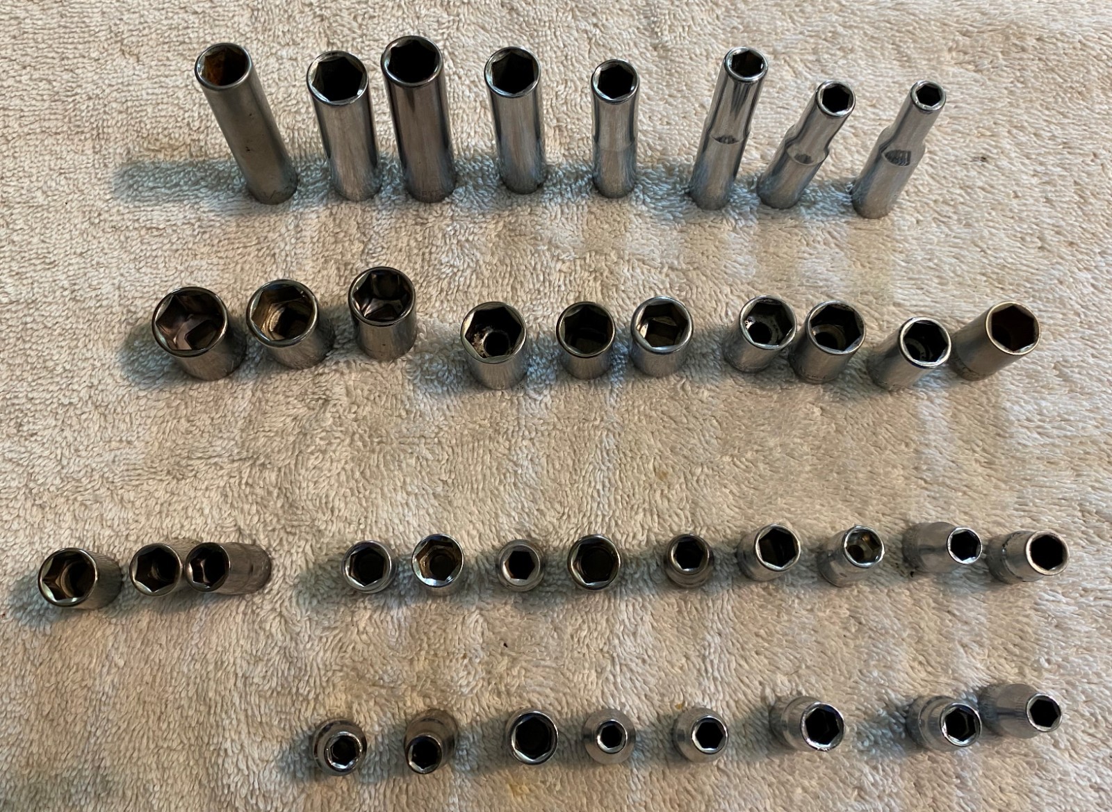 Lot of 38 – Craftsman 1/4″ Drive Assorted SAE & Metric Sockets, Made in USA