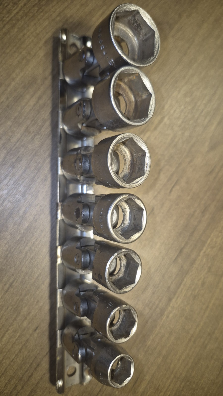 SK Tools USA 7 Piece 3/8 Drive Swivel Socket Set 6 Point 40624 3/4 To 3/8 40612