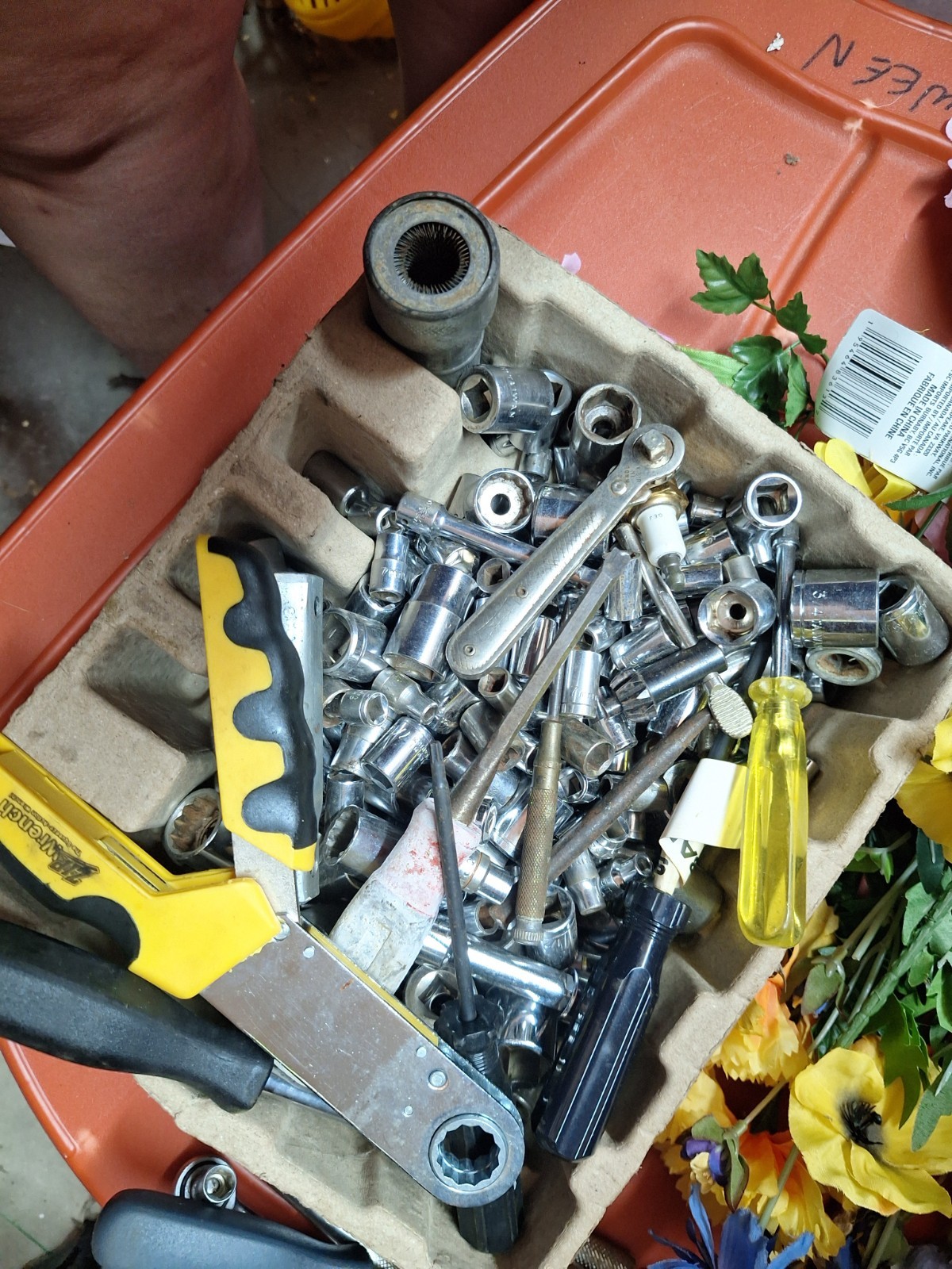 35 Lbs Mostly Sockets & Socket Wrenches Mixed Sizes And Brands