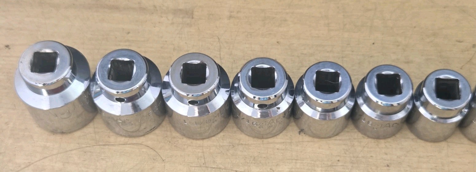MAC Tools SV152TR – 1/2″ Drive 15 Pc SAE Shallow 12Pt Chrome Socket Set W/ Tray
