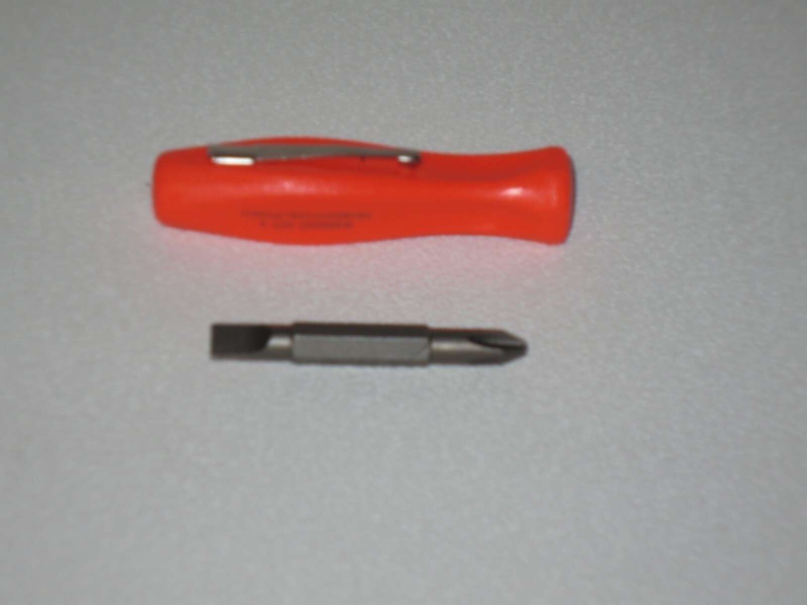 *NEW* Snap-on Pocket Screwdriver SDDDM1AO Reversible Tip *ORANGE* BRAND NEW!