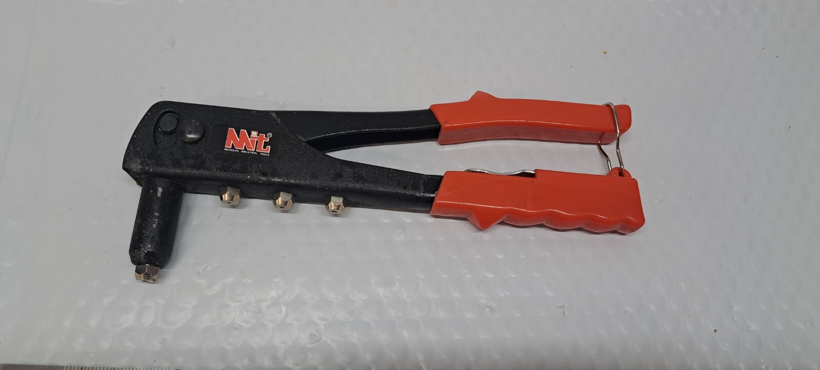 MIT Michigan Industrial Tools Rivet Gun – Riveter