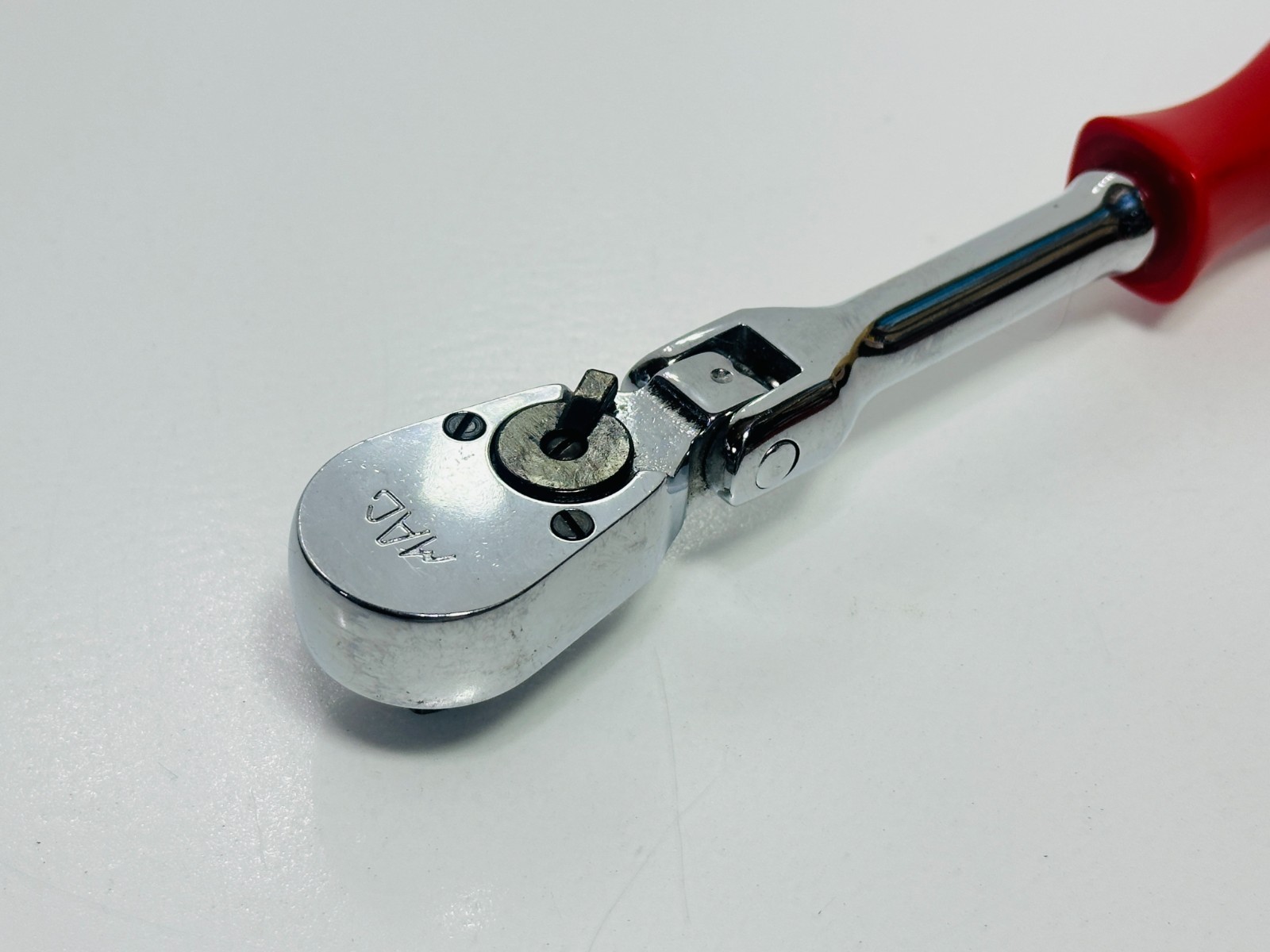 🇺🇸 MAC Tools USA XR8FPA 3/8″ Drive Flex Head Ratchet, Red Hard Handle