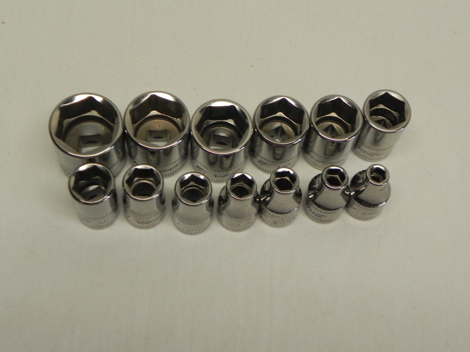 Snap-On 117TMM 17 Piece 1/4″ Drive 6 Point Metric Service Starter Set w/Holder