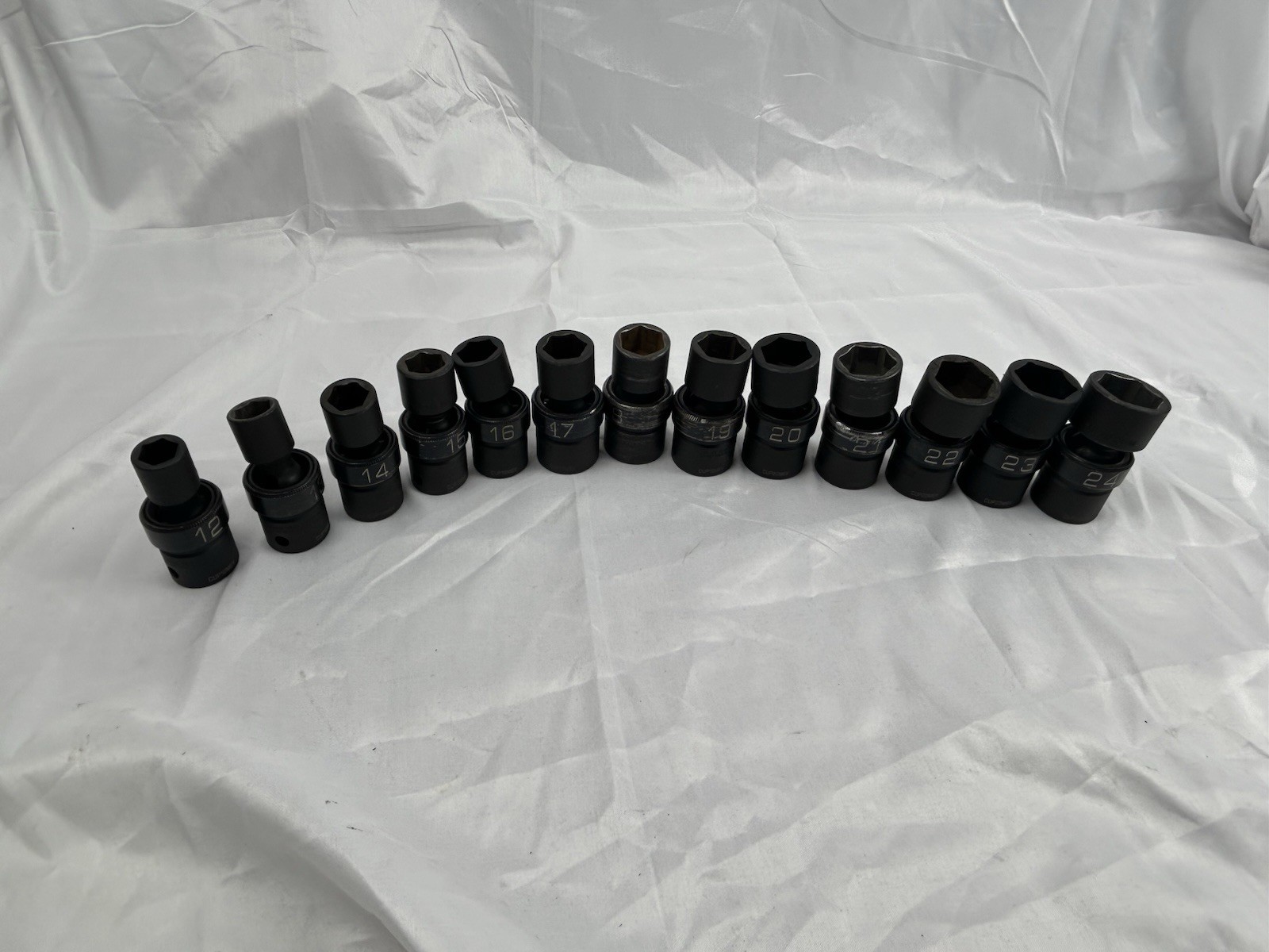 Matco Tools SCUPM136V 13-Piece 1/2″ Metric 6pt ADV Impact Swivel Socket Set