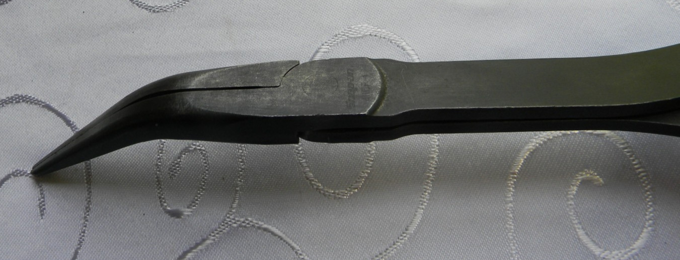 SNAP-ON 11″ TALON GRIP LONG-NECK 35° BENT NEEDLE NOSE PLIERS #411CF USA MADE