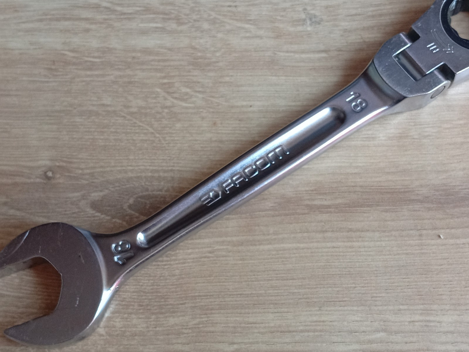 Facom No467F, 18mm, Flexhead Ratcheting Combination Ratchet Spanner