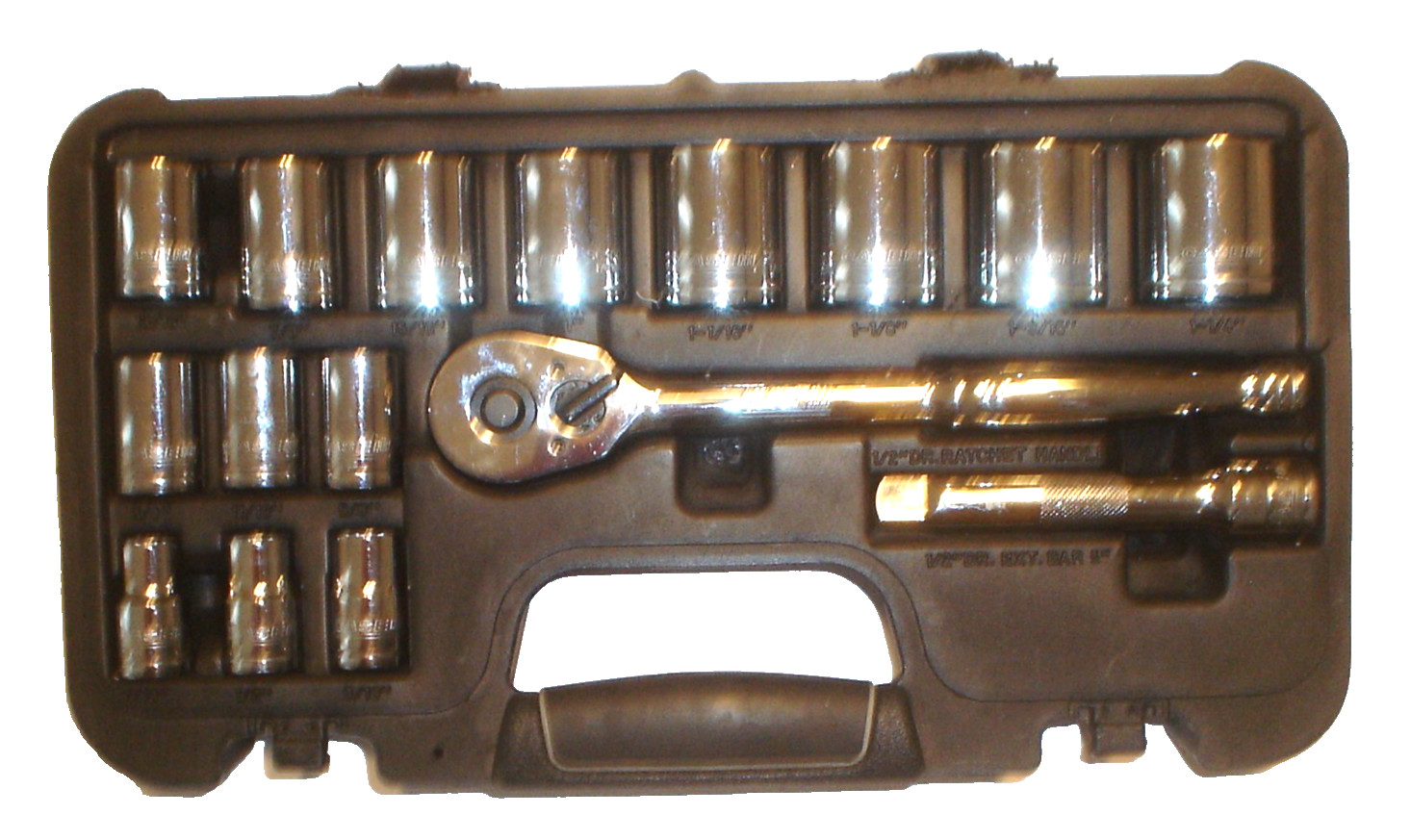 NOS Case IH 16-Piece 1/2″ Drive SAE 12-Point Socket Set Ratchet/Extension Unused