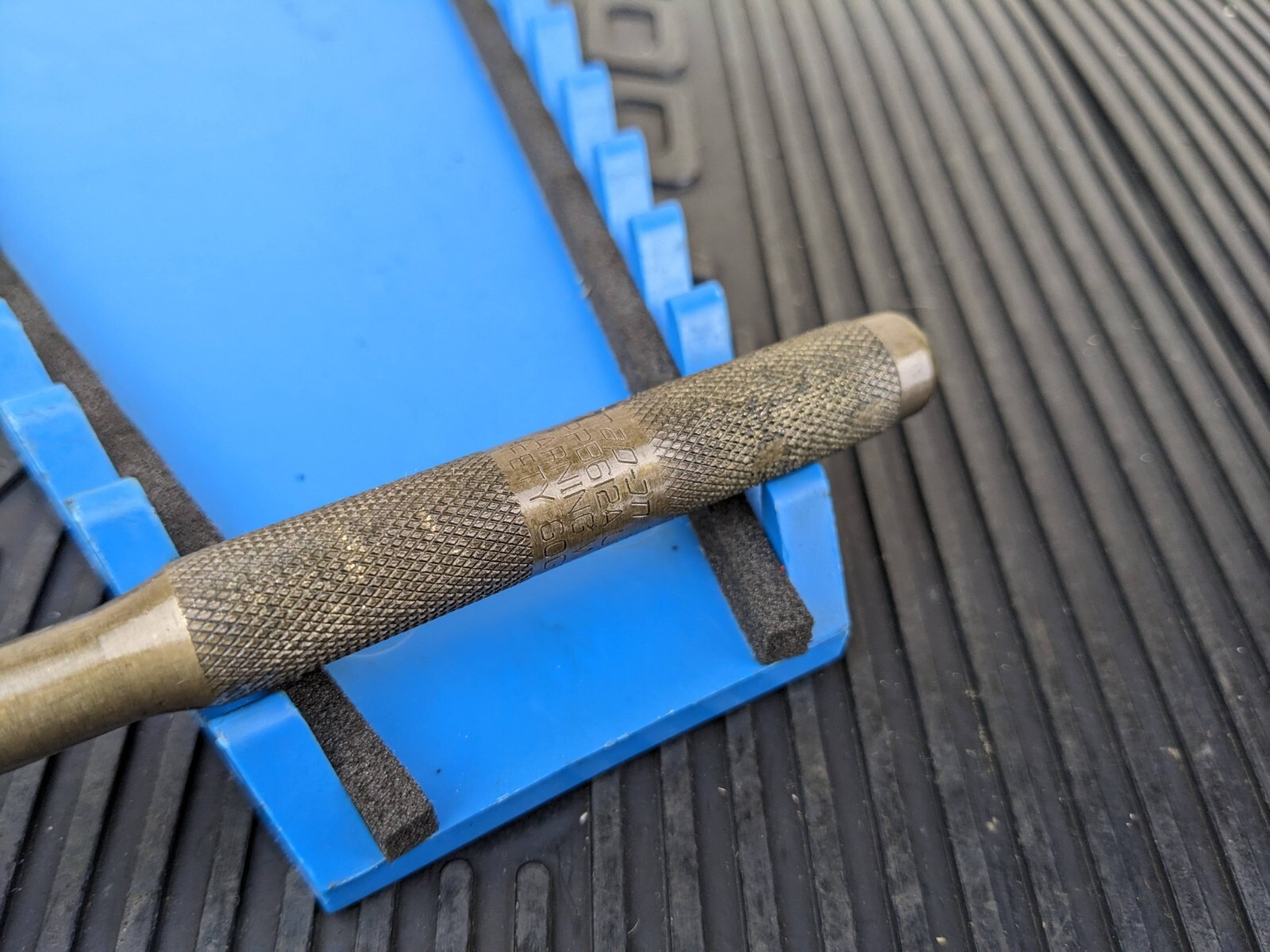 #be279 Snap On Tools PPB612A 6″ Length 3/8″ Bronze Pin Punch