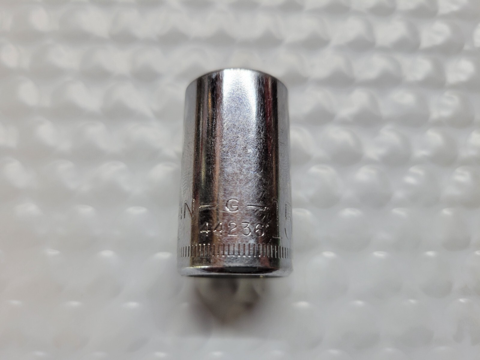 Craftsman -G- 44236 15mm 12pt 1/2″ Drive Socket