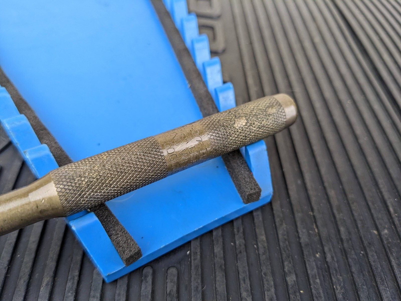 #be279 Snap On Tools PPB612A 6″ Length 3/8″ Bronze Pin Punch