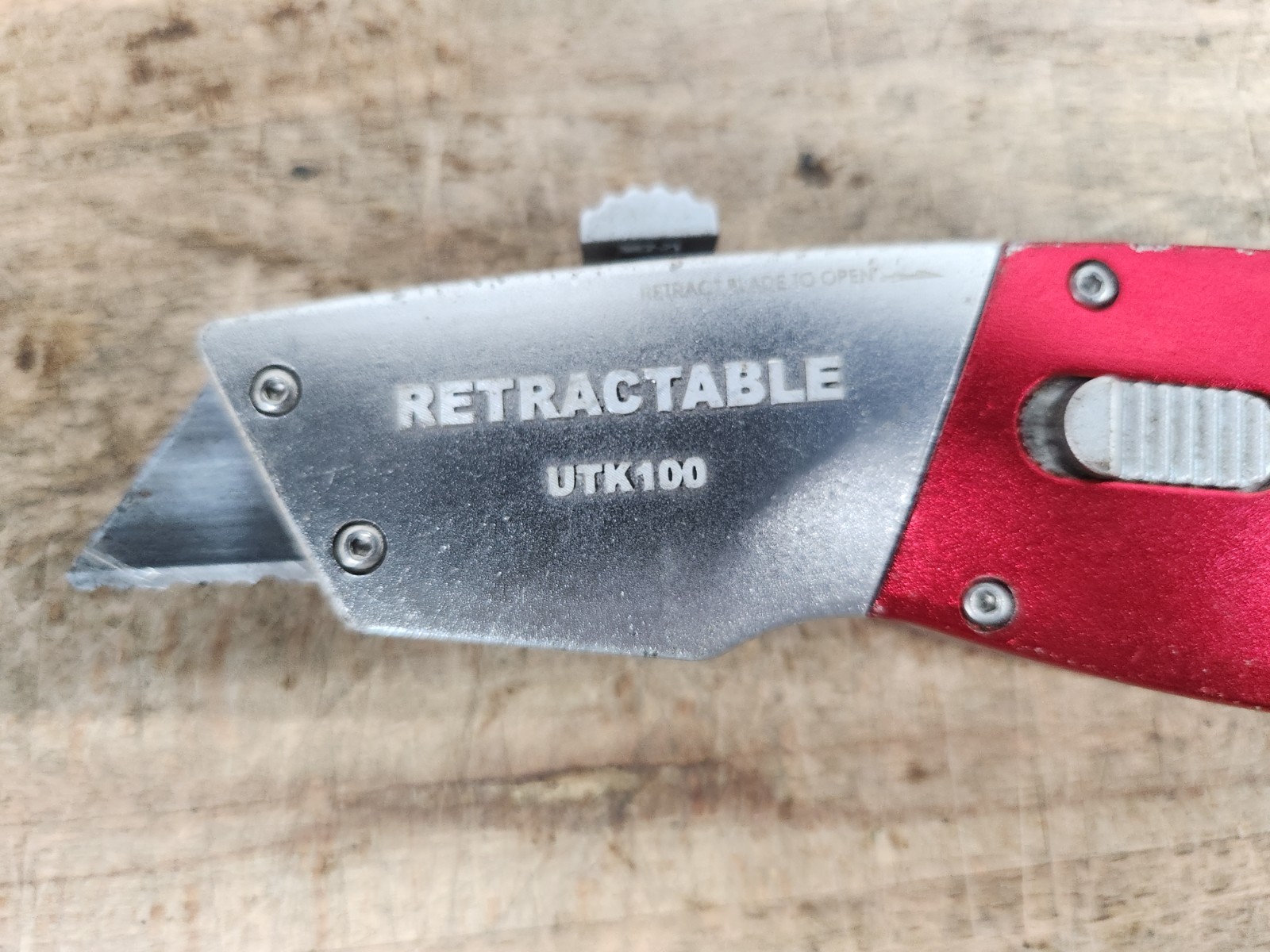 Snap-On Tools UTK100 Retractable Utility Knife Razor Blade