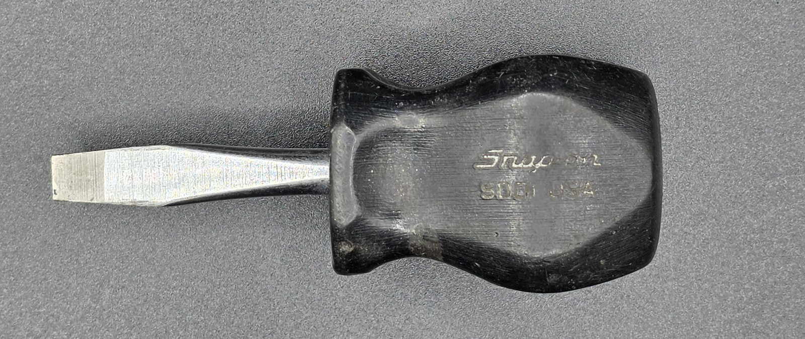 Snap-on Hard Black Handle Flat Stubby Screwdriver SDD1