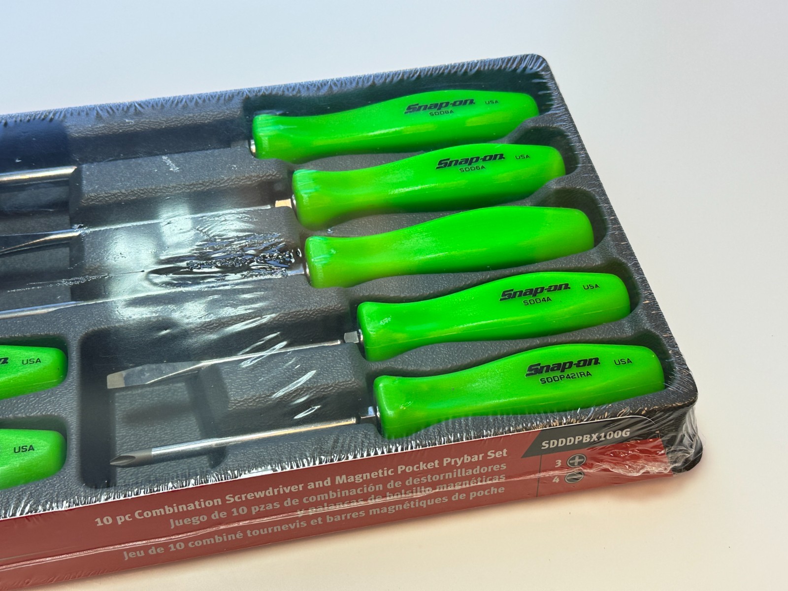 NEW Snap-On Tools USA SDDDPBX100G 10pc Screwdriver & Magnetic Pocket Pry Bar Set