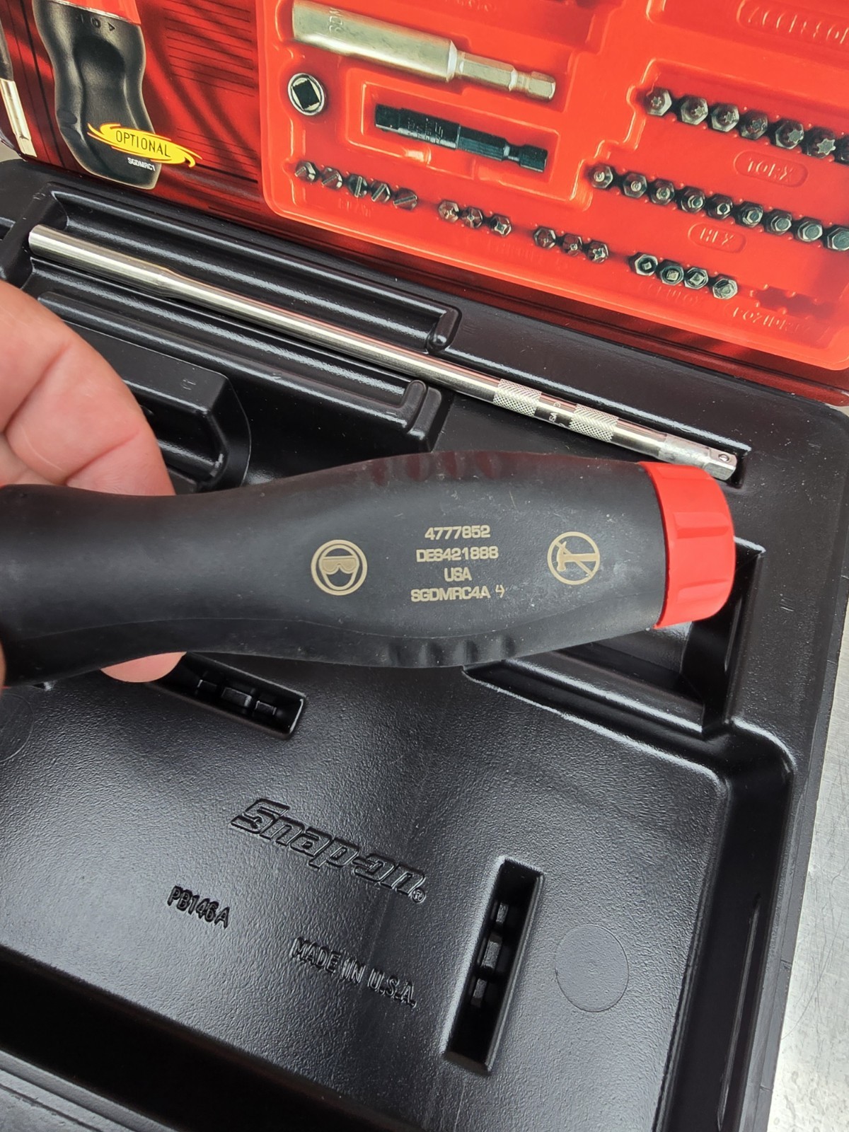 Snap-on Tools SGDMRC103 Red Ratcheting Soft Grip Screwdriver & Bits & Long Shaft