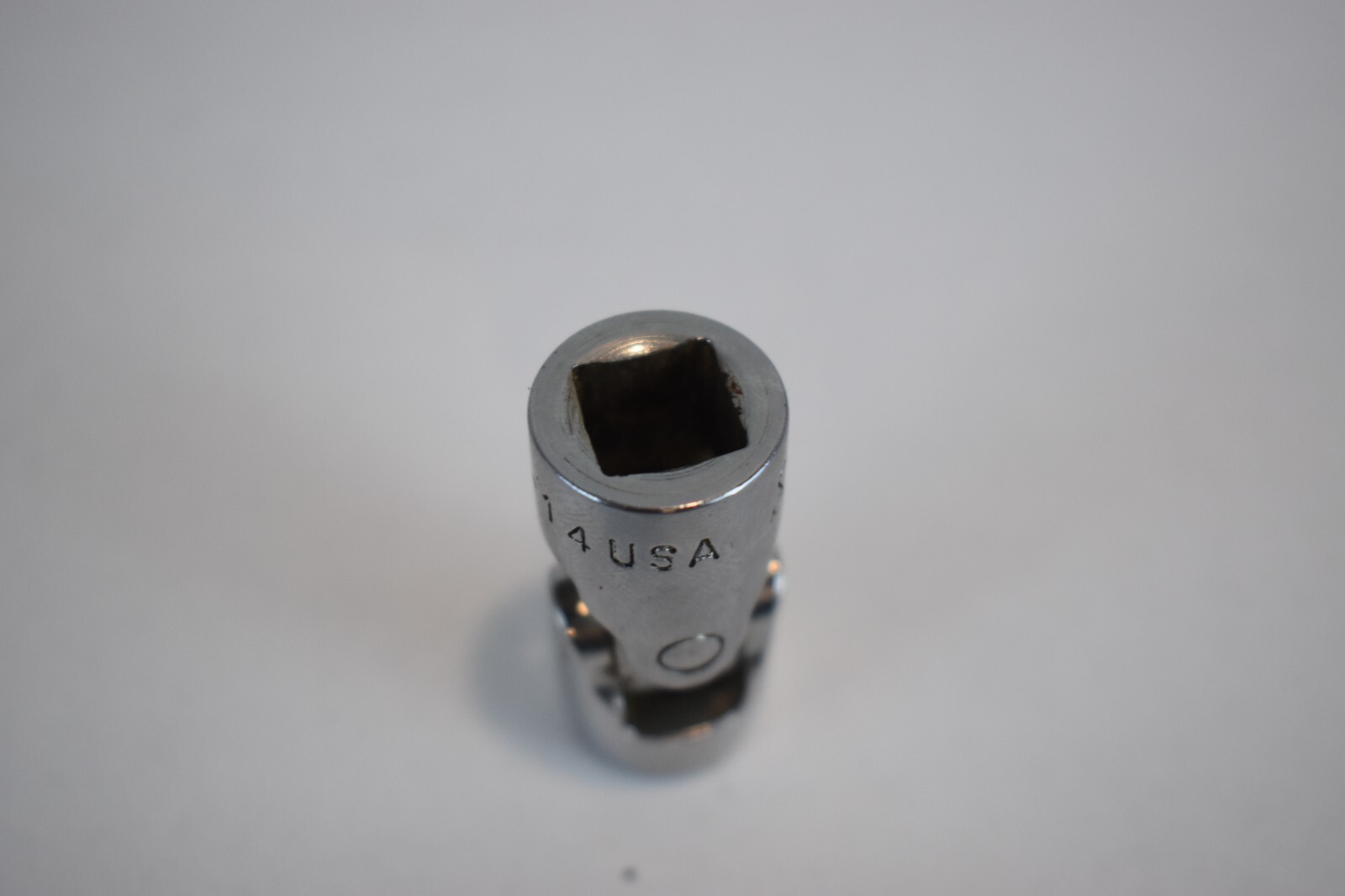 Snap On Tools FVU14 7/16″ SAE Shallow Universal Socket 3/8″ Drive 12 Point USA